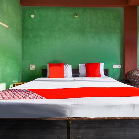 Oyo Flagship Vibes Hotel Nālāgarh Esterno foto