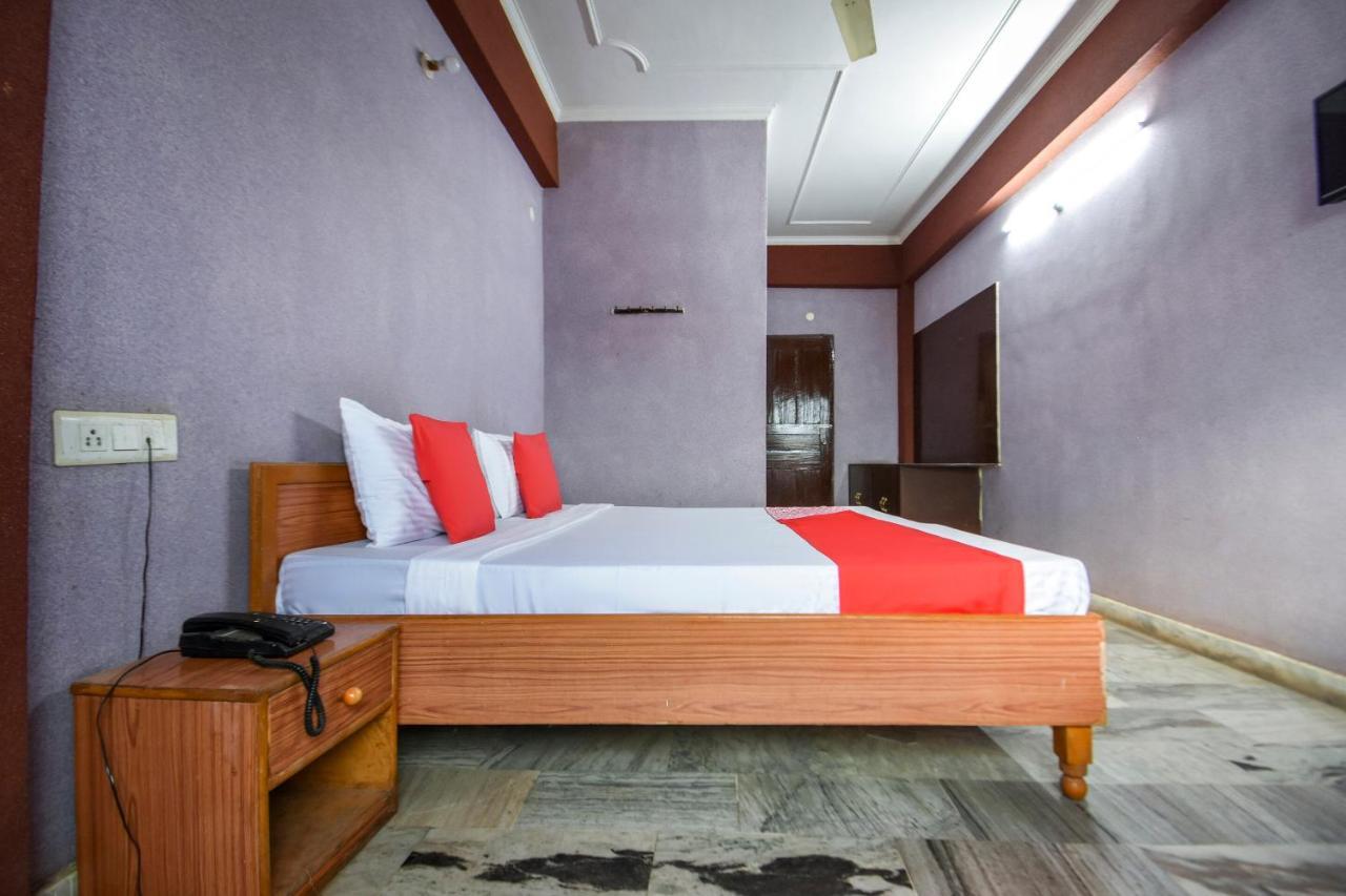 Oyo Flagship Vibes Hotel Nālāgarh Esterno foto