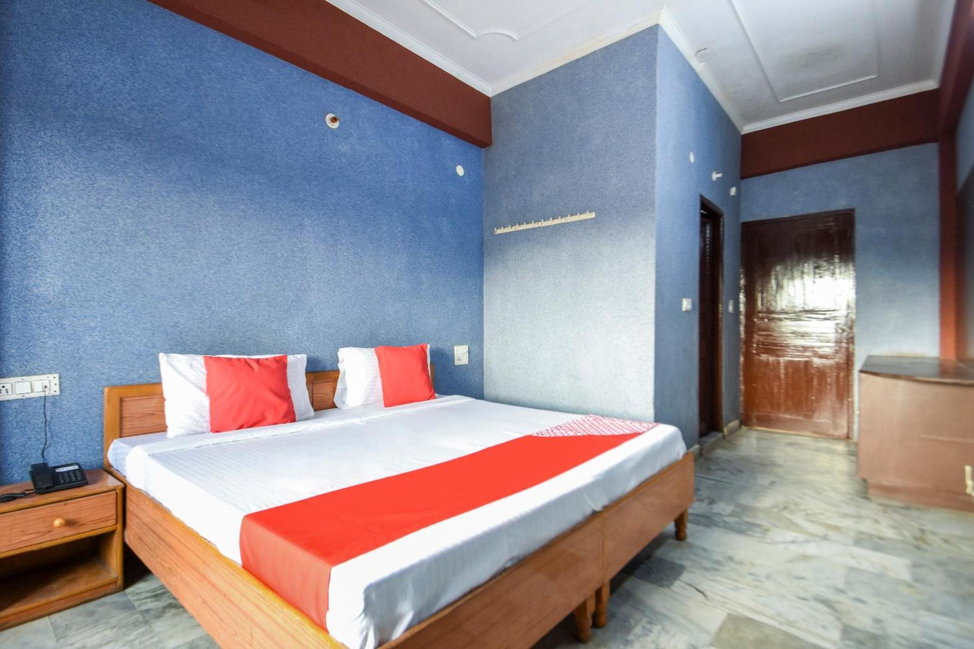 Oyo Flagship Vibes Hotel Nālāgarh Esterno foto